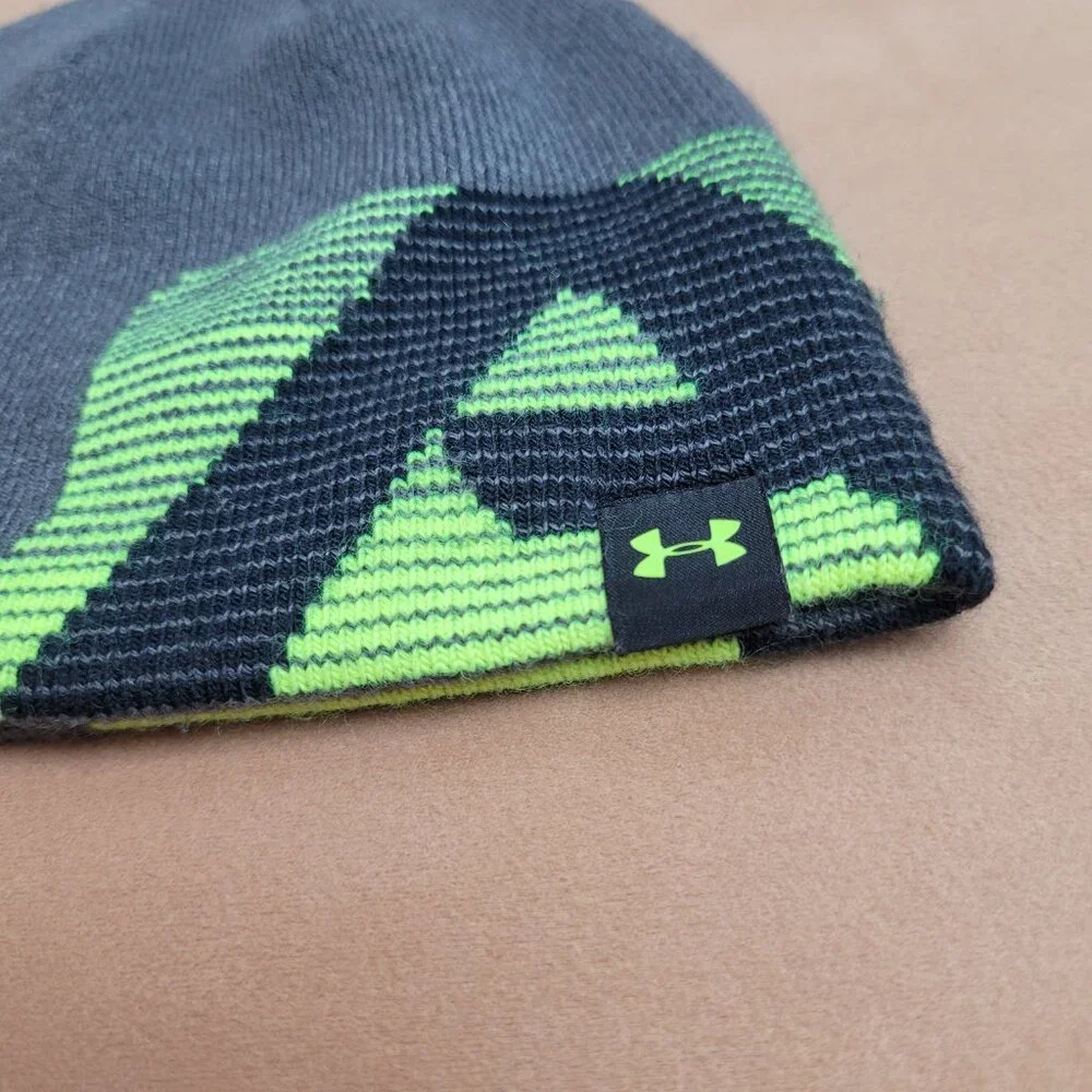 Under Armour Hat boys 4-6 Knit beanie gray green black sporty grunge skater logo